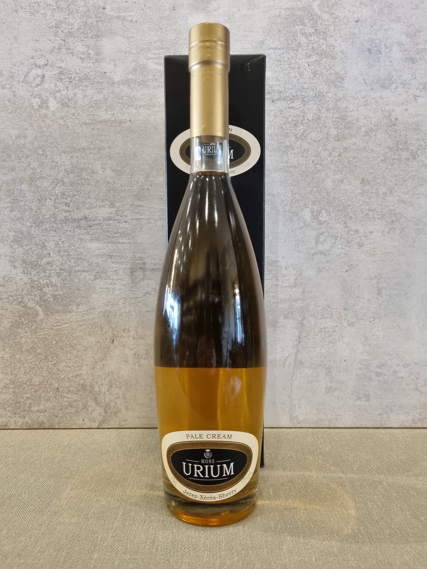 Urium, Classico, Pale Cream